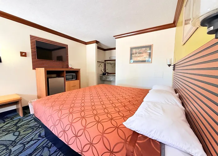 Economy Inn Cuyahoga Falls