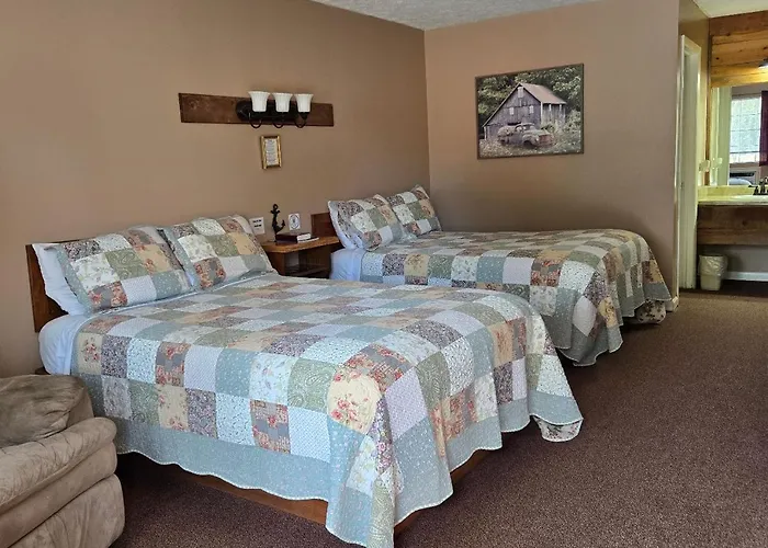 Bay Springs Country Inn & Marina