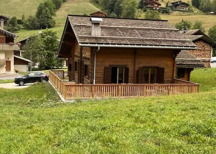 La Clusaz Ski Aux Pieds Et Randonnees