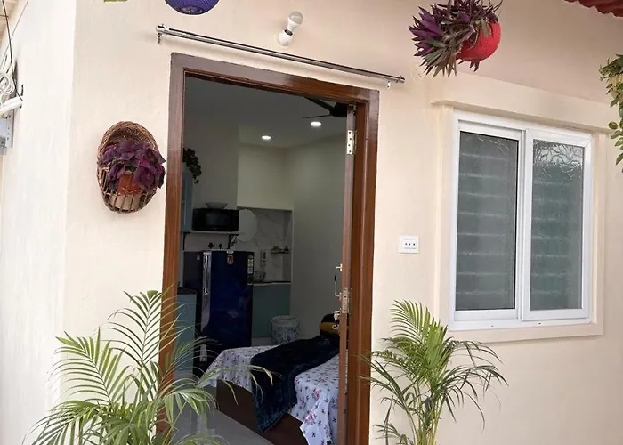 Nelavanka Homes - Fully Furnished Pent House - 1Rk