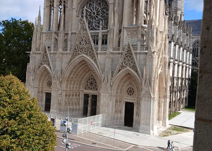 Fiquet De Normanville Pour Votre Bien Etre En Plein Coeur Historique