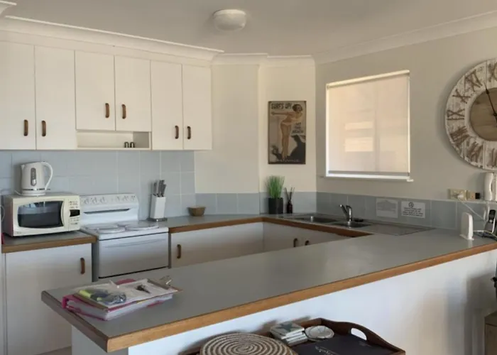 Unit 5 Sanctuary Shores, Kings Beach - Free Wifi