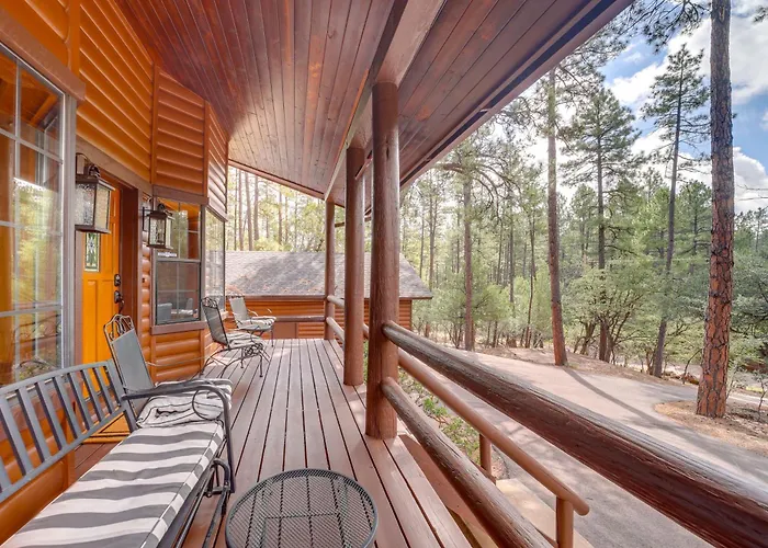 Deck, Games & Fire Pit: Modern Pine Cabin!