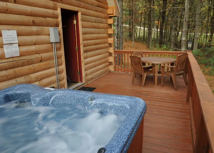 The Cabins At Pine Haven - Beckley