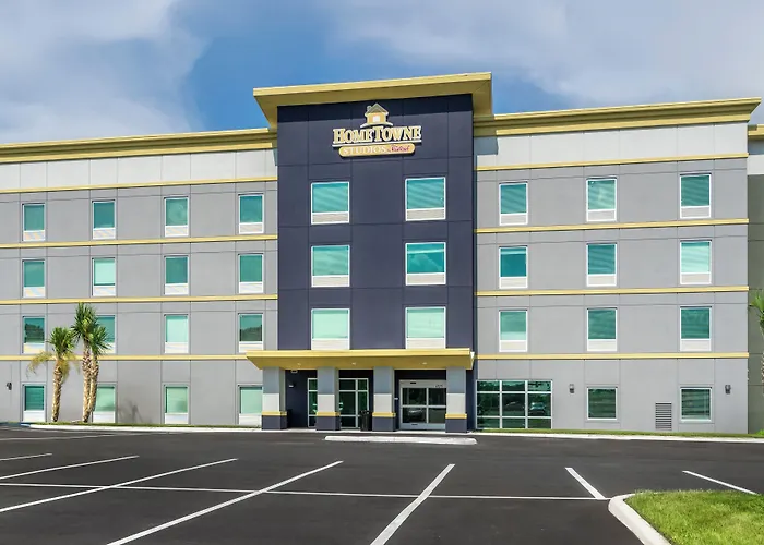 Hometowne Studios By Red Roof Tampa - Airport