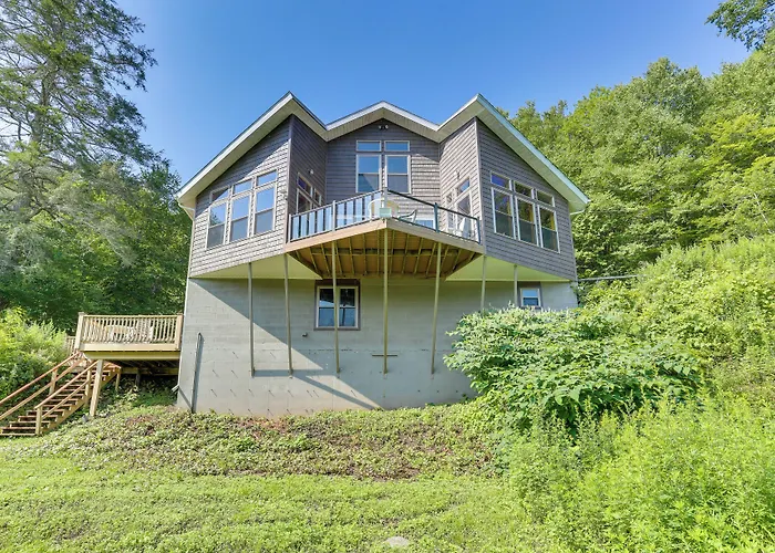 Pet-Friendly Hancock Home On The Delaware River!