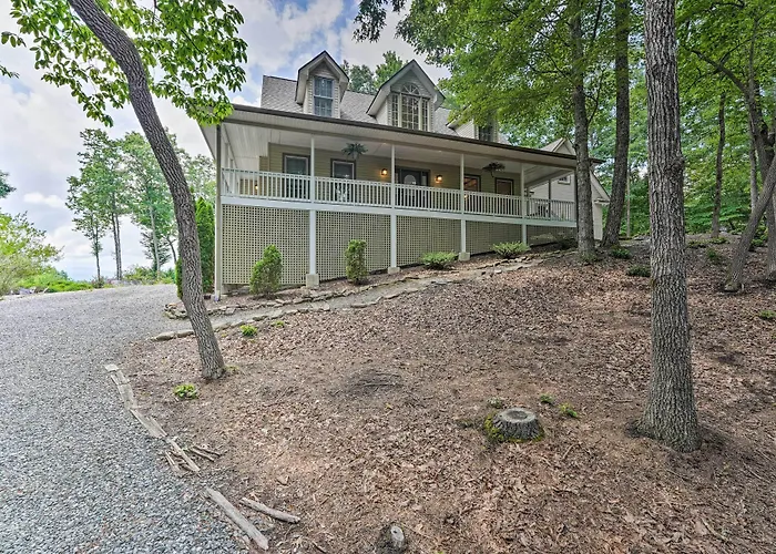 Grand Pisgah Forest Home On Secluded 5 Acres!