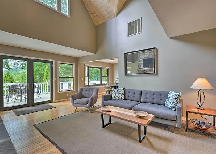 Grand Pisgah Forest Home On Secluded 5 Acres!