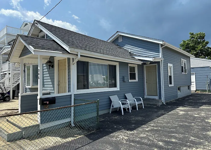 Newly Renovated 2 Bedroom House