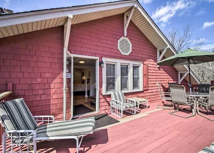 Damascus Home W/ Fire Pit & Views, Walk To Shops!