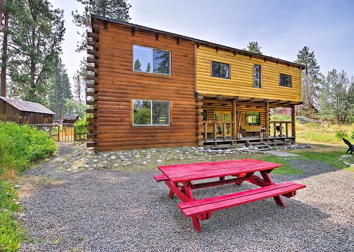 Rustic Idaho Cabin < 10 Mi To Payette Lake!