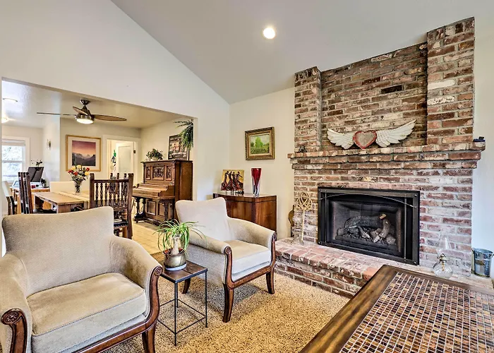 Wine Country Retreat At Private Creekside House!