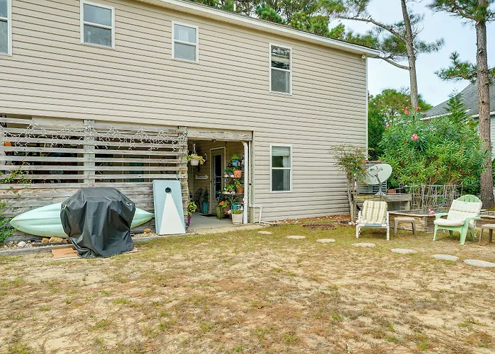 Nags Head Apt With Patio - 1/2 Mile Walk To Beach!