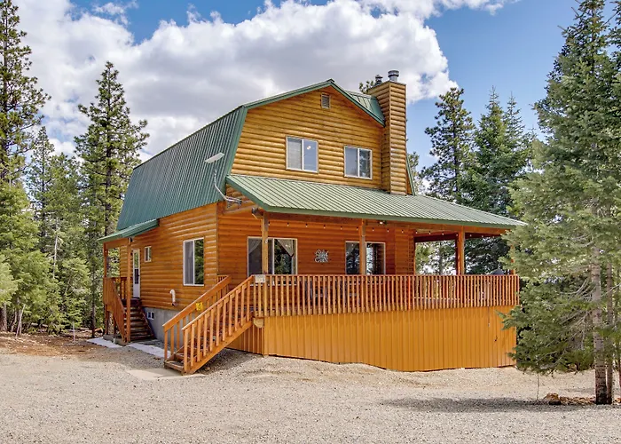 Duck Creek Village Cabin Near National Forest!