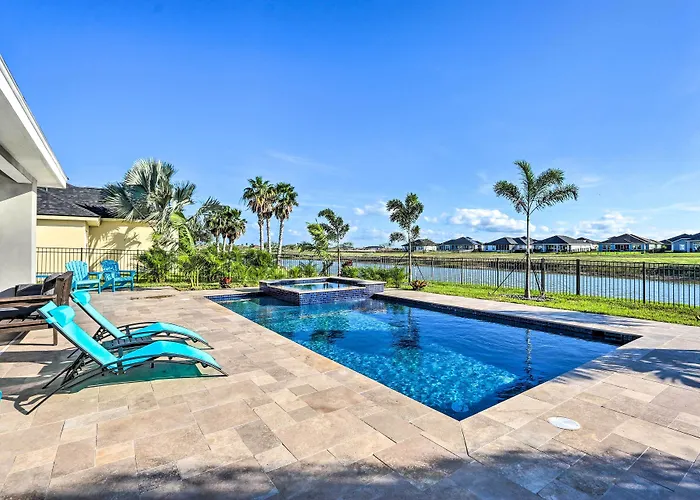 Stunning Laguna Vista Retreat W/ Pool & Grill