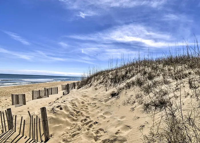 Nags Head Cottage: Screened Porch, Walk To Beach!