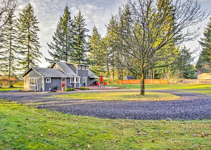 Peacock Hill Retreat On 1 Acre, 1 Mi To Harbor