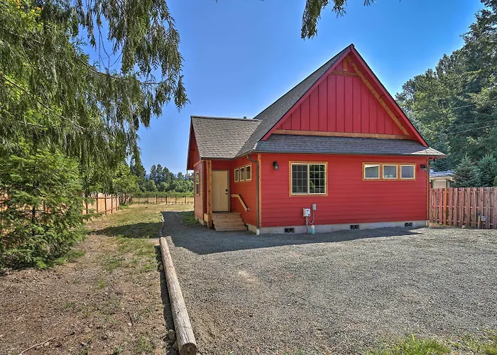 Rustic Cabin Near Mt Rainier: Fire Pit & Bbq!