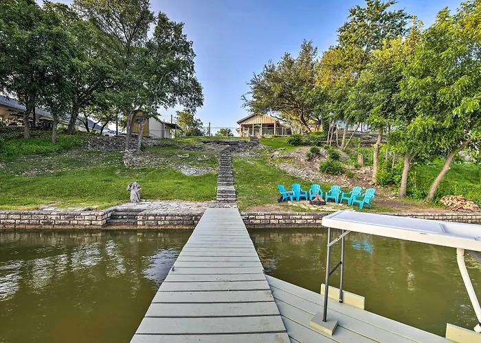 Lakefront Home < 3 Miles To Historic Granbury!
