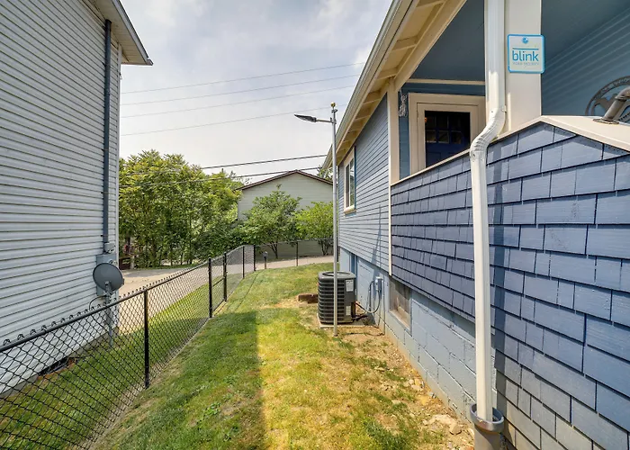 Pet-Friendly 'Murph Landing' - 1 Mile To Wvu!
