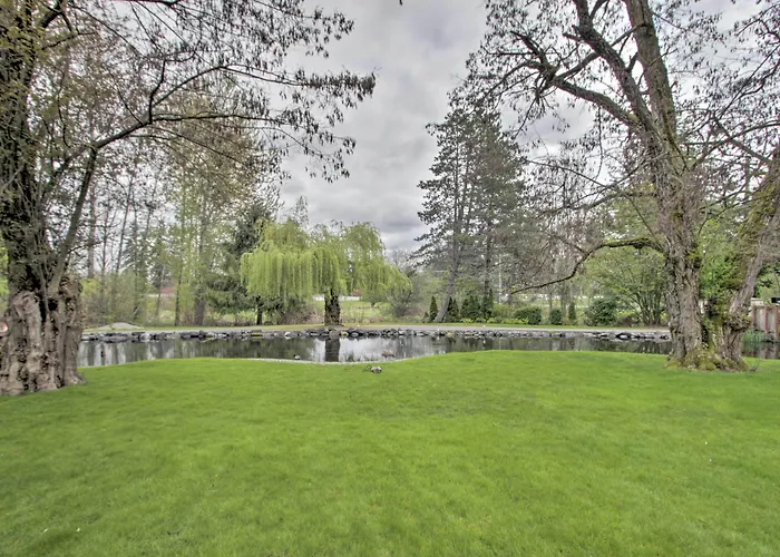 Contemporary Tacoma Cottage W/ Deck & Pond!
