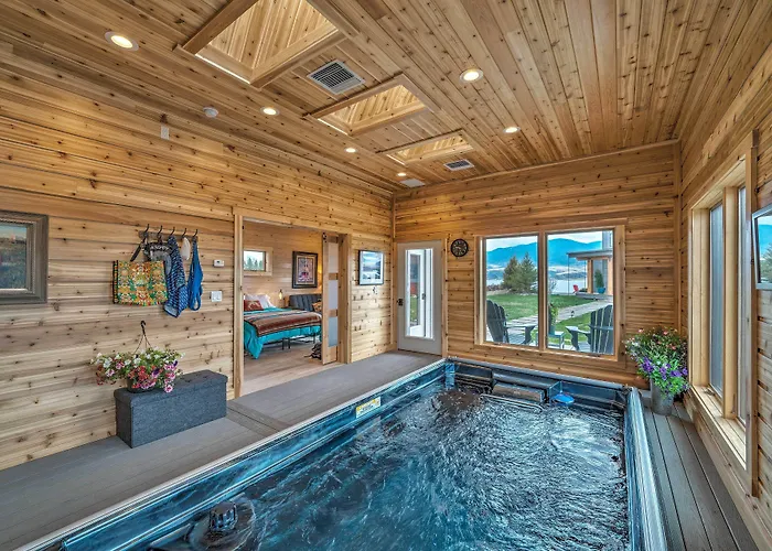 Ennis Lake Studio W/ Kayak, Pool & Fire Pit!