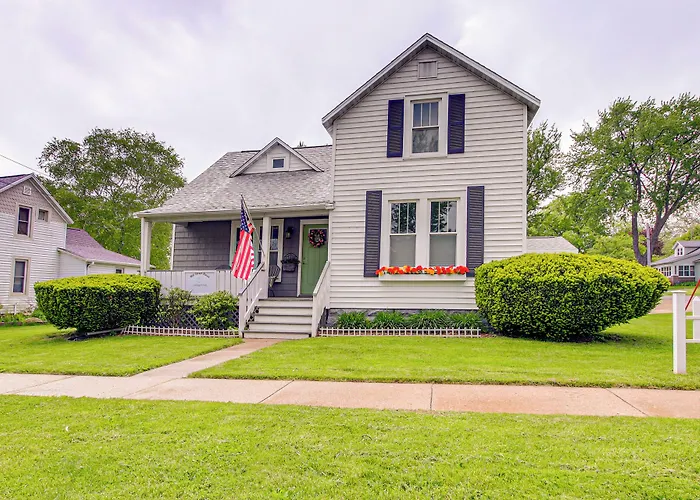 Lavish House W/ Patio - 2 Blocks To Green Lake!