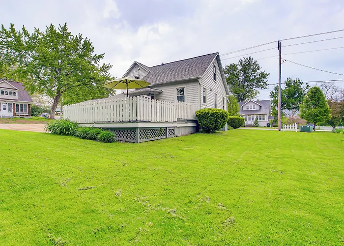 Lavish House W/ Patio - 2 Blocks To Green Lake!