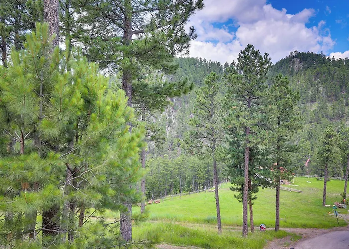 Keystone Escape W/ Amazing Mt Rushmore View!