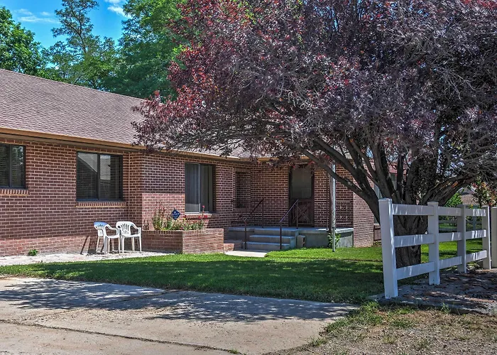 Central Escalante Home ~ 5 Mi To Grand Staircase!