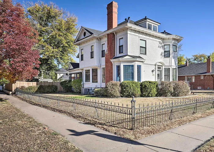 Historic Canon City Home: Hot Tub & Fenced Yard
