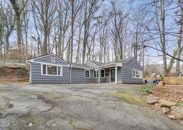 Family-Friendly Knoxville Home: Close To Ut!