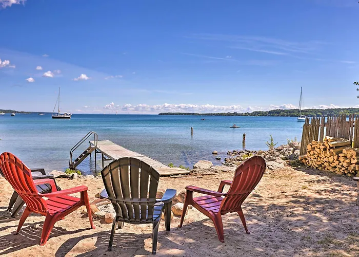 < 1 Mi To Dtwn Suttons Bay! Studio W/ Shared Beach
