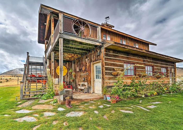 'Dreamswest' Ennis Studio W/ Deck & Stunning Views