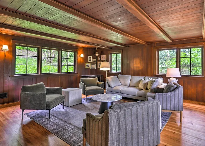 Peaceful + Elegant Cottage W/ Riverside View