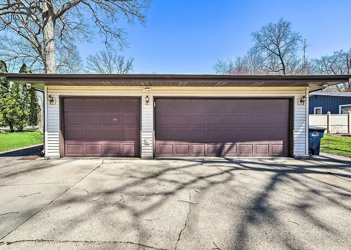 Spacious Getaway W/ Heated Private Pool!