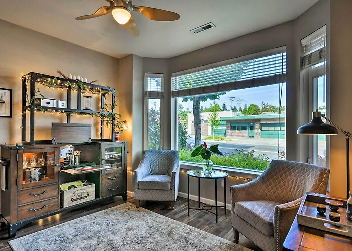 Modern Vancouver Townhome - Right On Main St!