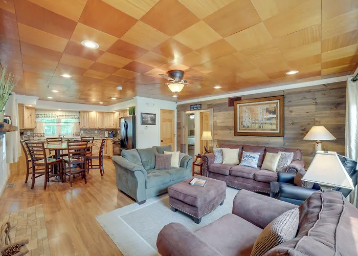 Waterfront Monticello Home W/ Fire Pit & Deck!