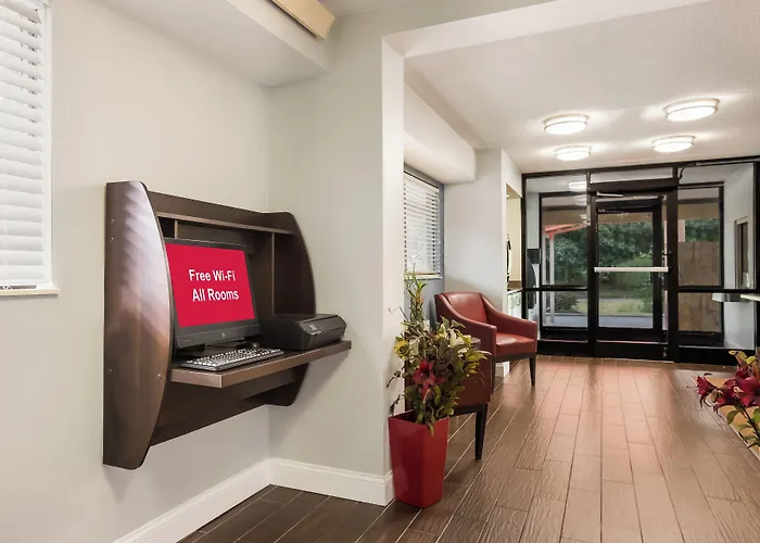 Hometowne Studios By Red Roof Princeton - Ewing/ Lawrenceville