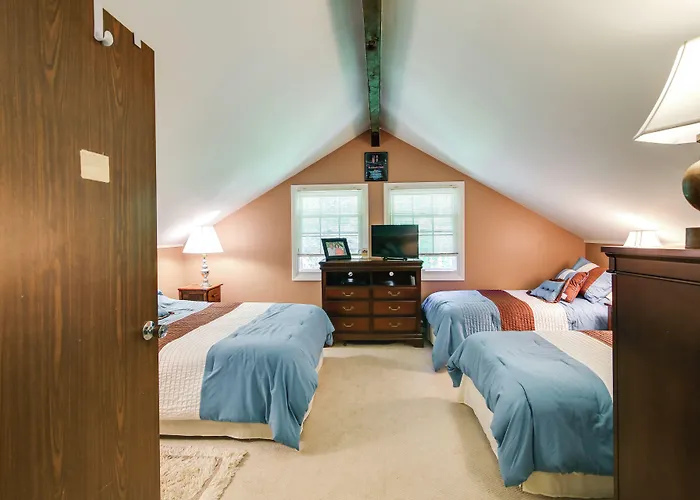 Hunter Hideaway W/ Yard & Deck: 3 Mi To Ski Slopes