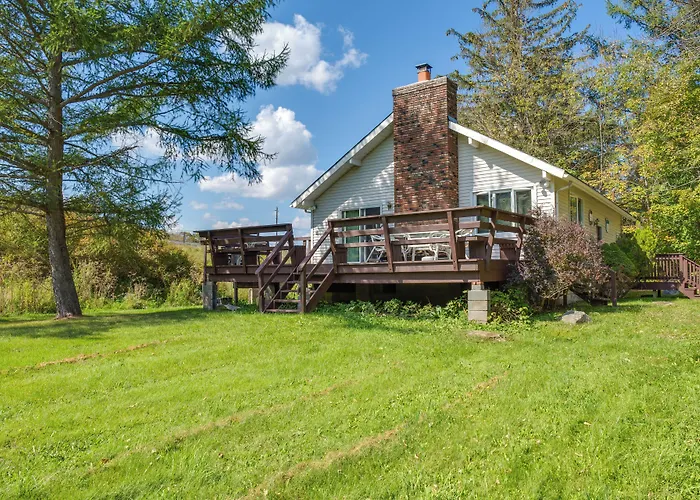 Hunter Hideaway W/ Yard & Deck: 3 Mi To Ski Slopes