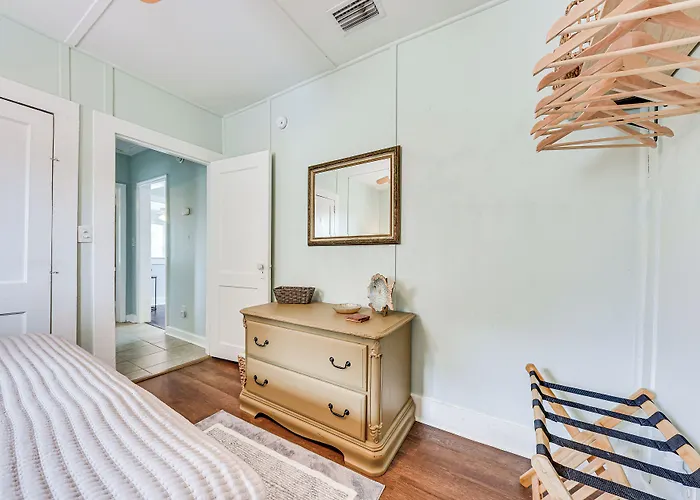 Dtwn St Marys Home Near Waterfront: Pets Welcome!
