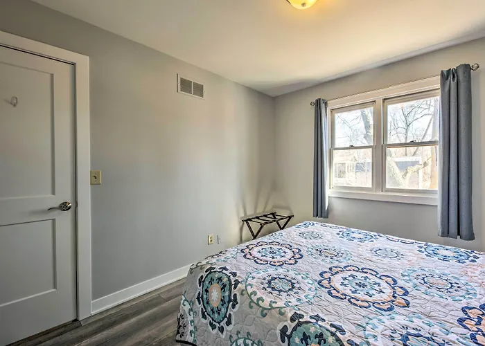 Twin Lakes Escape W/ Deck < 1 Mi To Beach!