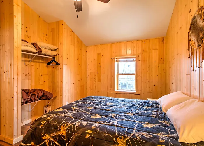 Cabin Near River - Treehouse Masters Stayed Here!