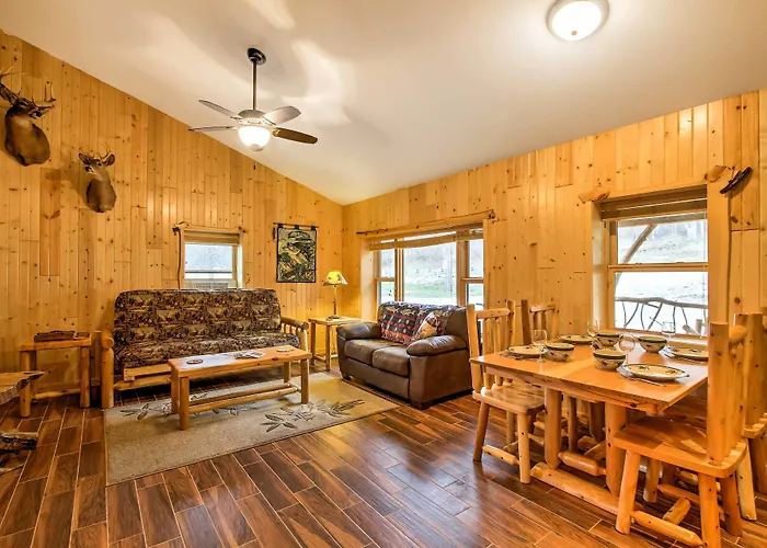 Cabin Near River - Treehouse Masters Stayed Here!