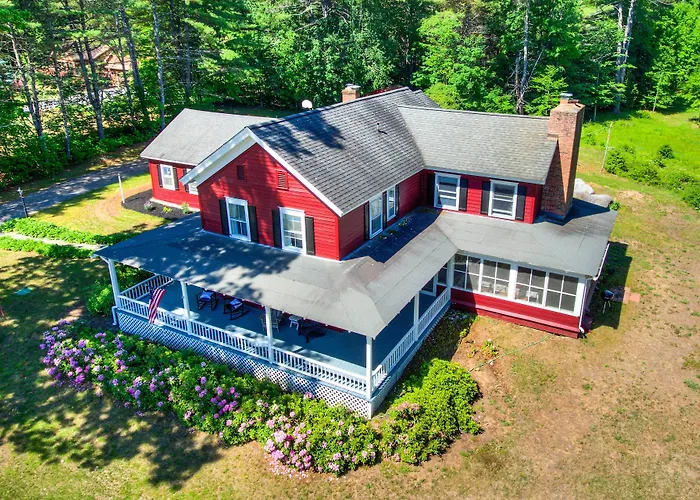 Vintage Schroon Lake Farmhouse W/ Private Beach!