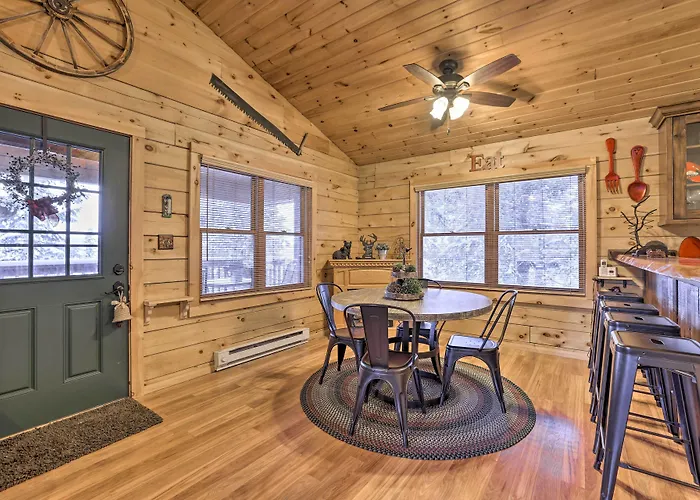 Cozy 'Nora'S Hideaway' - Charming, Quiet Log Cabin