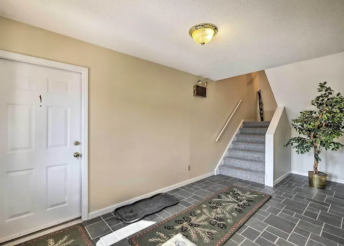 Cozy Catskill Condo - 2 Mi To Windham Mountain Ski
