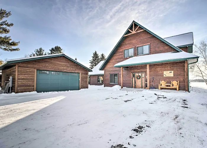 Cabin W/ Gradual Slope To Sandy Bottom Swimming!