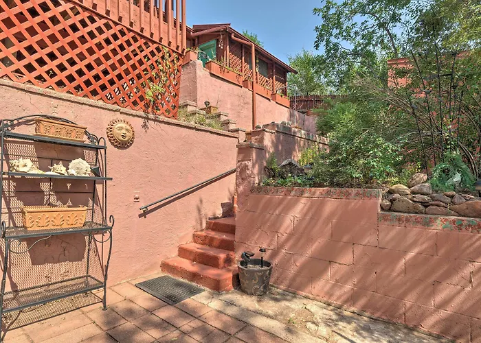 Colorful Bungalow By Pikes Peak/Garden Of The Gods